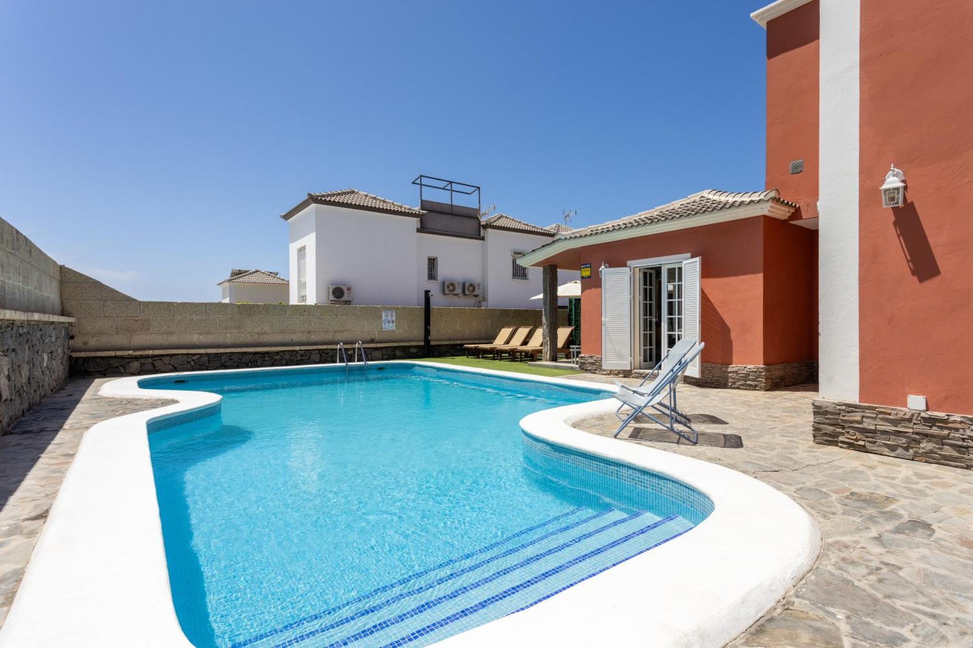 Villa Chloe Costa Adeje Tenerifesummervillas Giant Private Pool 11 Meters Long エクステリア 写真