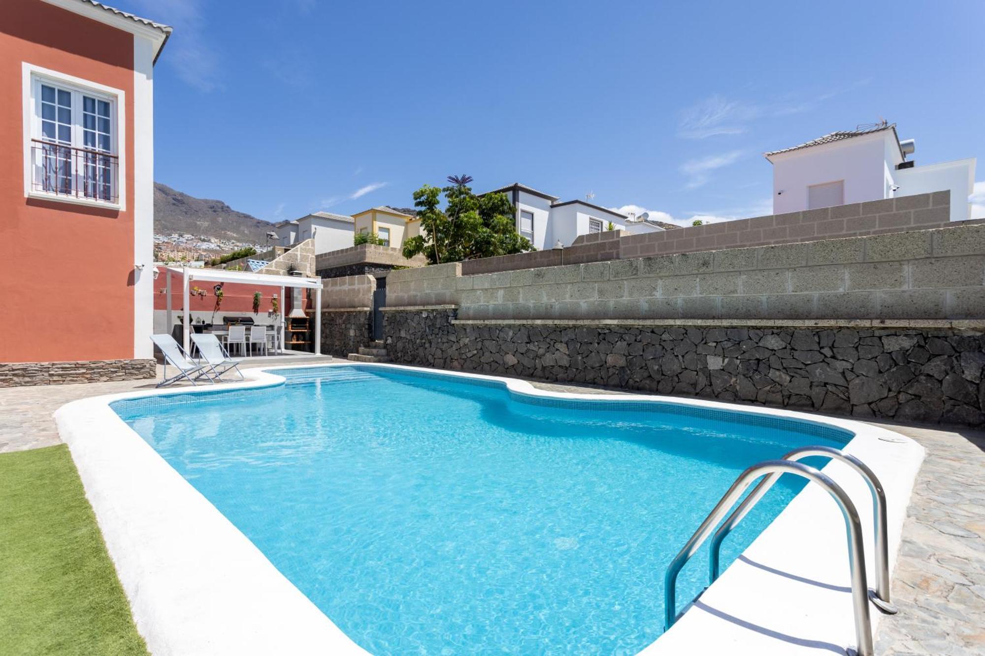 Villa Chloe Costa Adeje Tenerifesummervillas Giant Private Pool 11 Meters Long エクステリア 写真